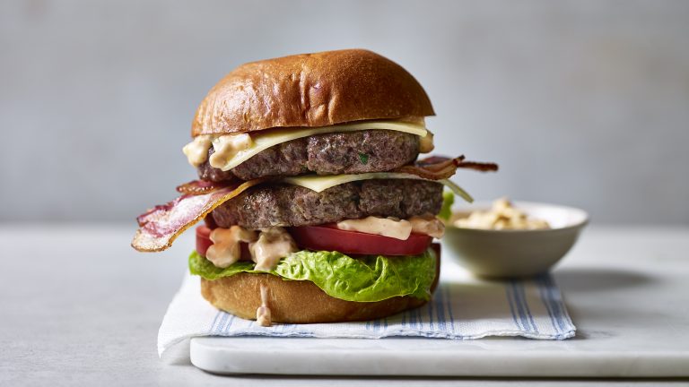 spicybeefburger_71357_16x9